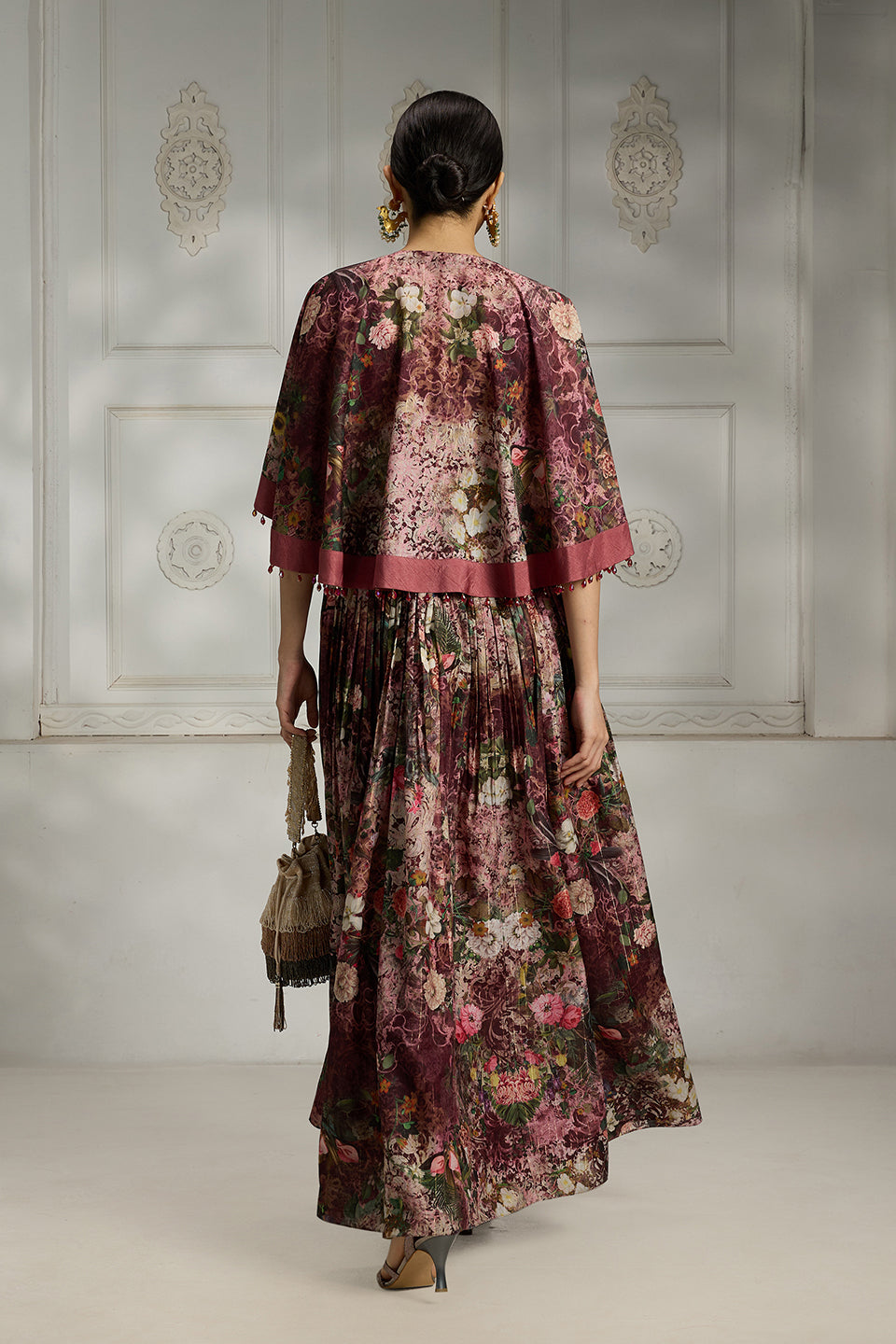 Pink botnical printed cape set